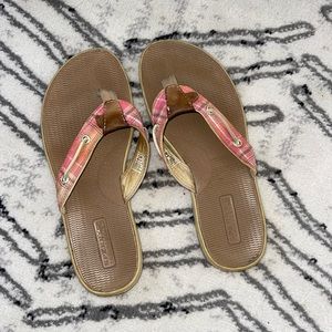 Women’s Sperry Pink Plaid Flip Flops